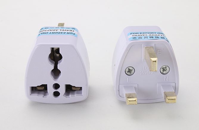 [Local Seller]（5 sets bundle）3 PIN PLUG TRAVEL ADAPTOR / converter Universal USA* EU*CHINA*ASIA*AUSTRALIA to UK